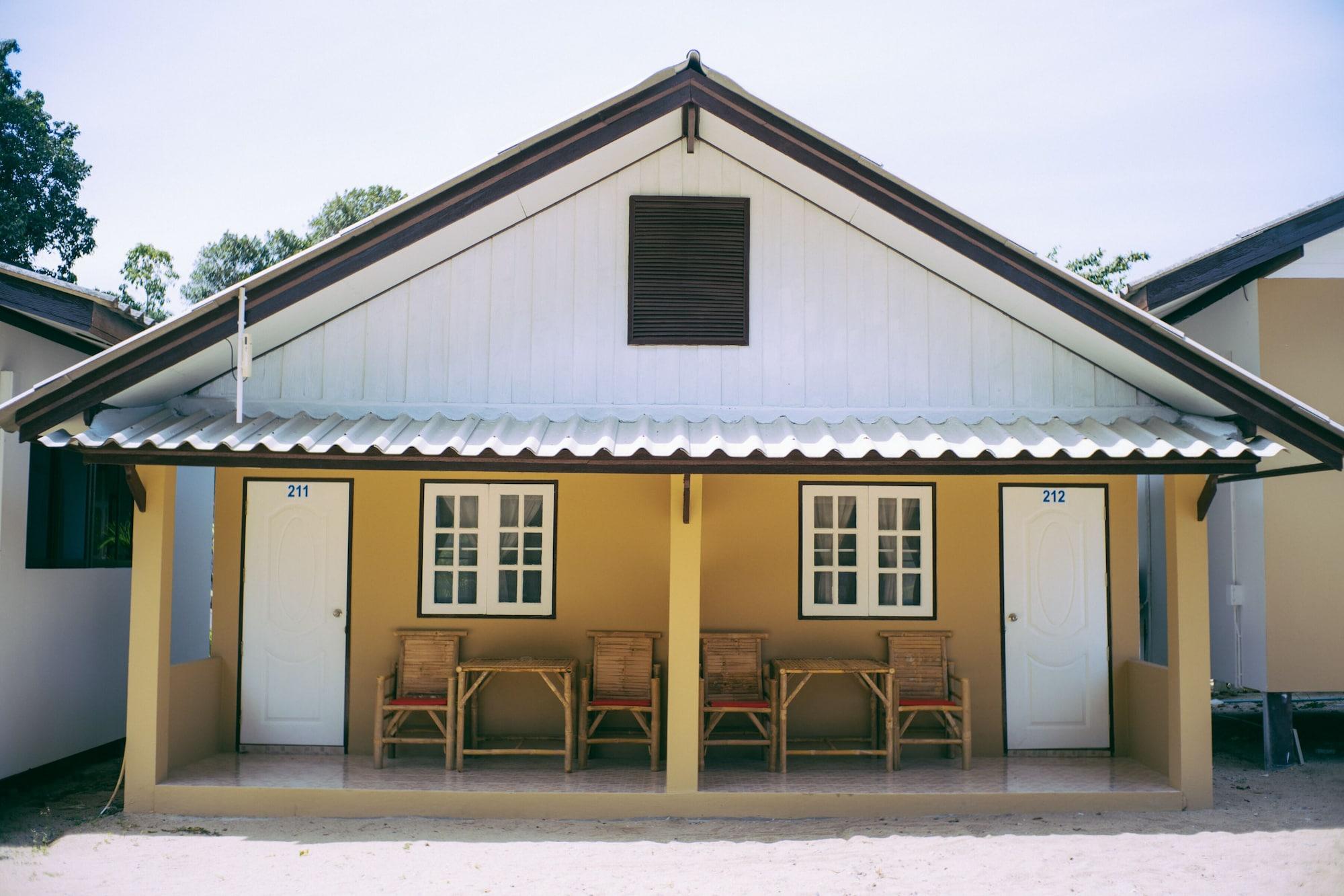 Amity Beach Resort Maret Esterno foto
