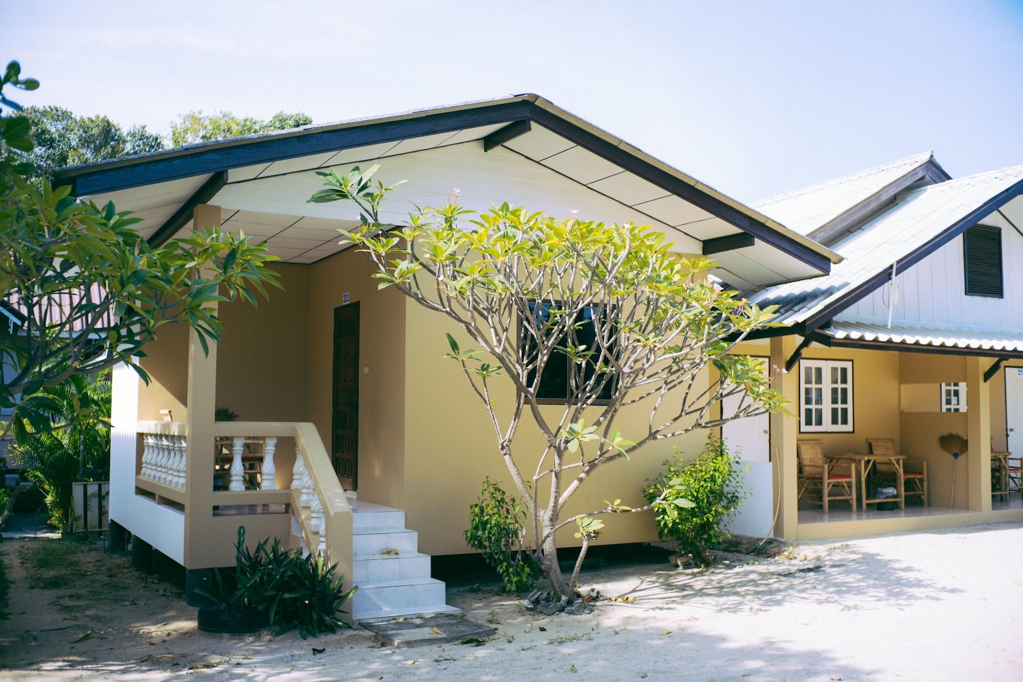 Amity Beach Resort Maret Esterno foto