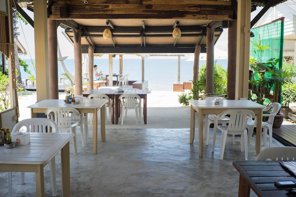 Amity Beach Resort Maret Esterno foto