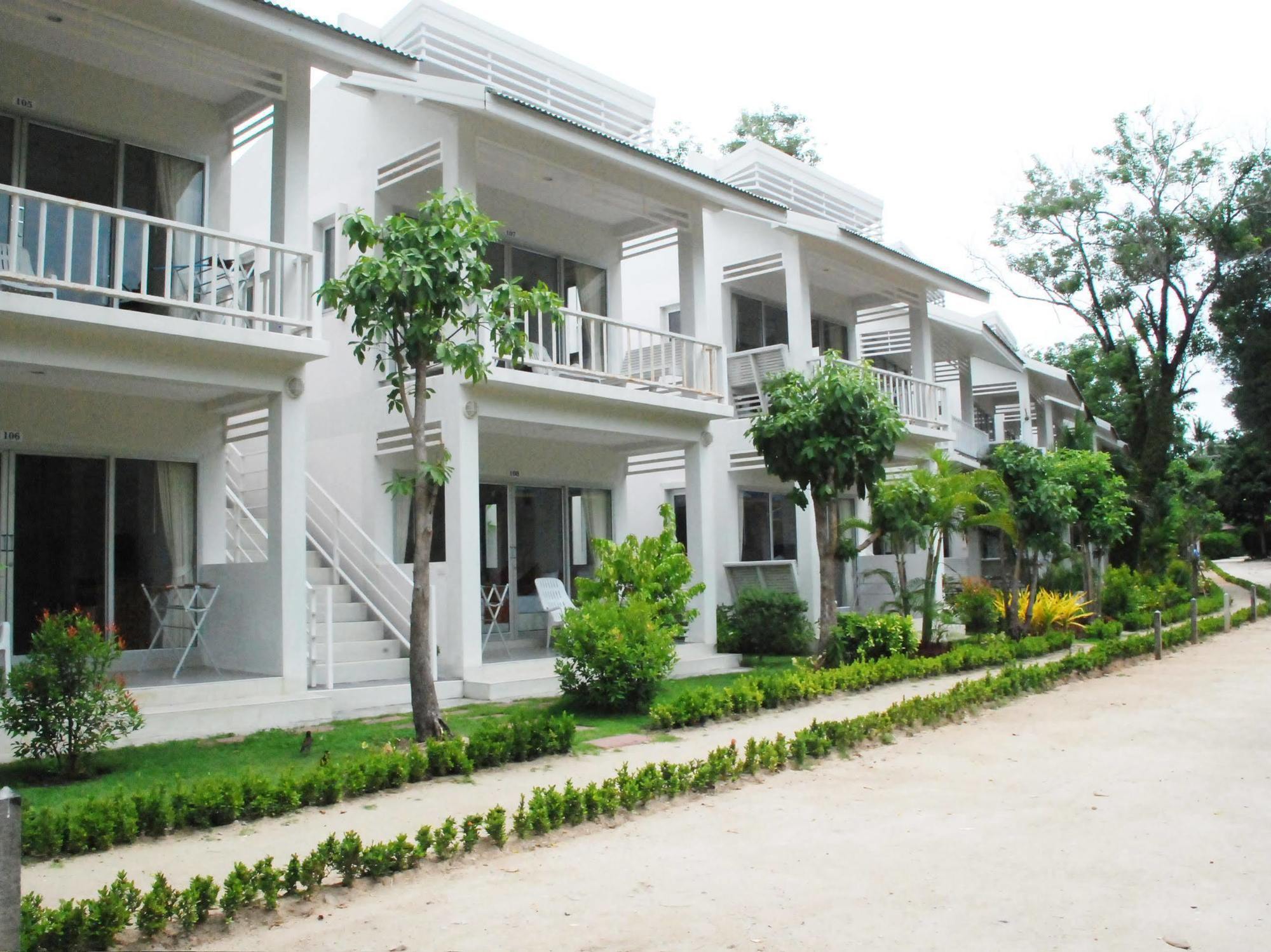 Amity Beach Resort Maret Esterno foto