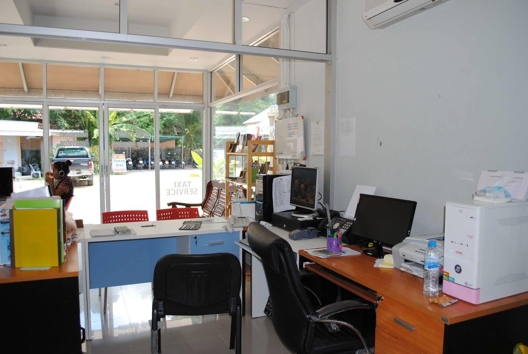 Amity Beach Resort Maret Esterno foto