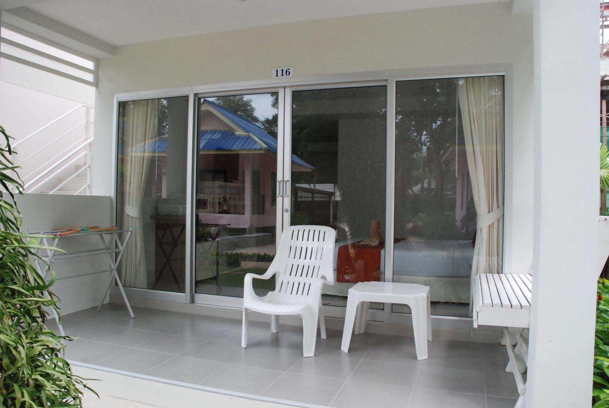 Amity Beach Resort Maret Esterno foto