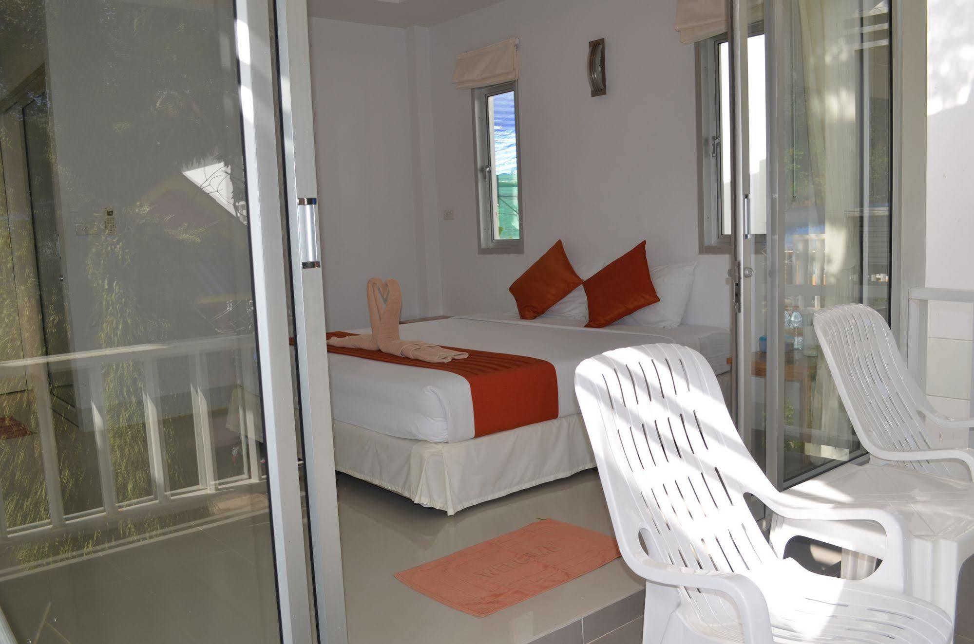 Amity Beach Resort Maret Esterno foto