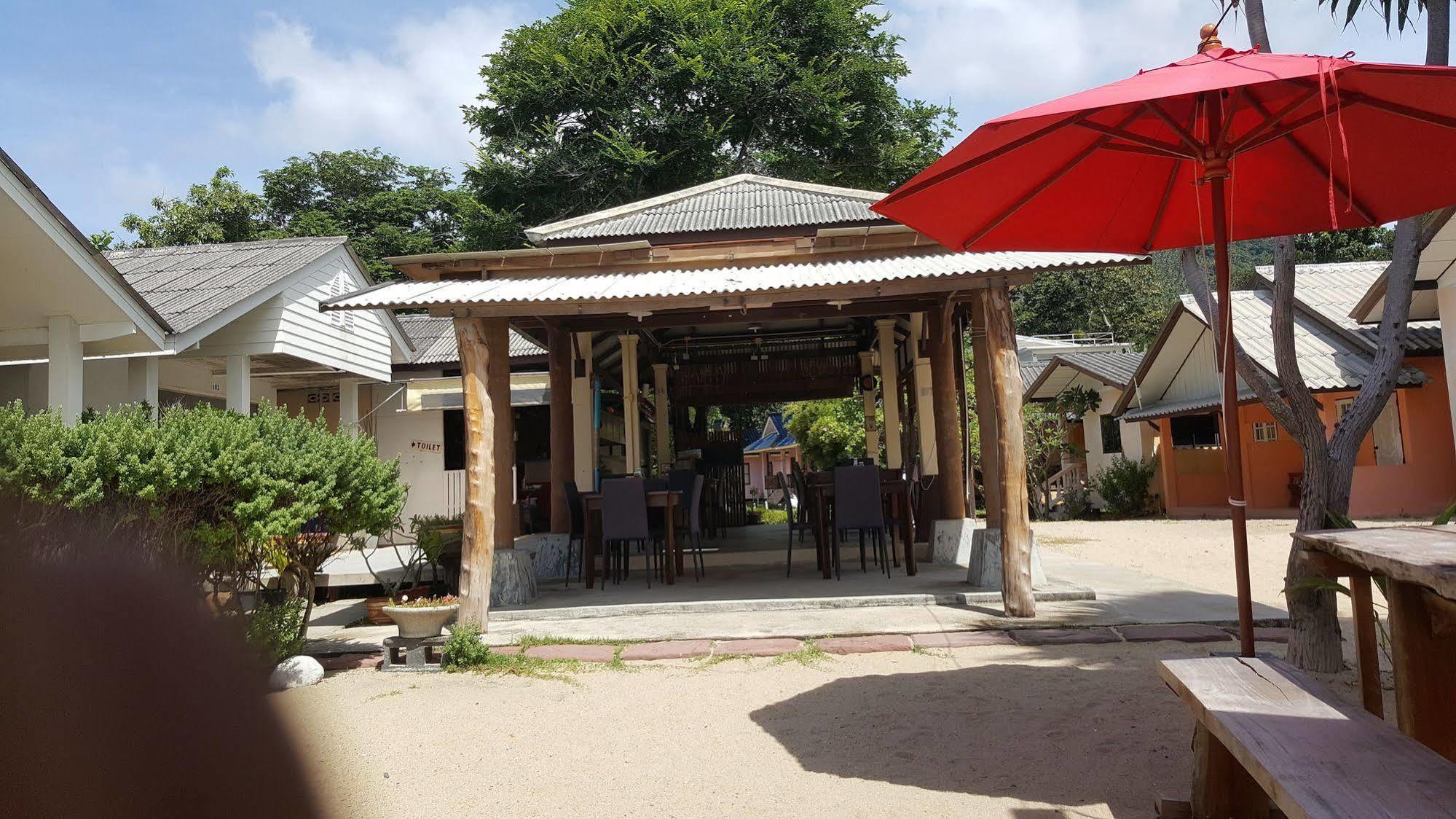 Amity Beach Resort Maret Esterno foto