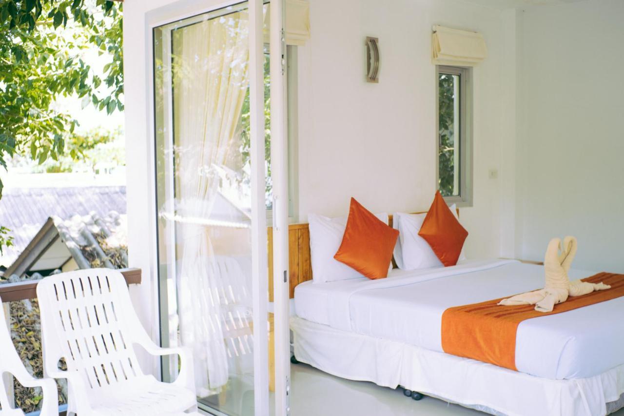 Amity Beach Resort Maret Esterno foto