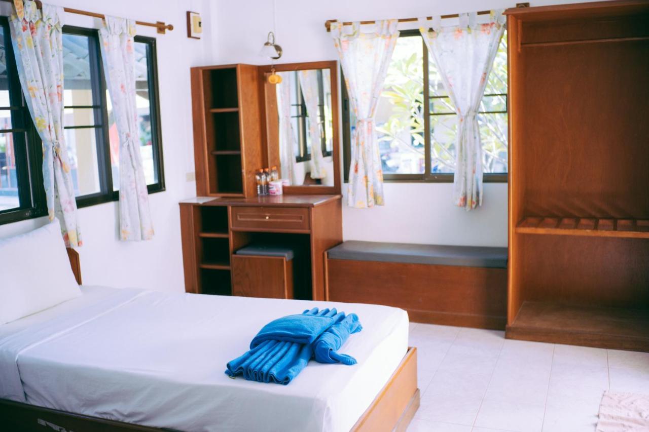 Amity Beach Resort Maret Esterno foto
