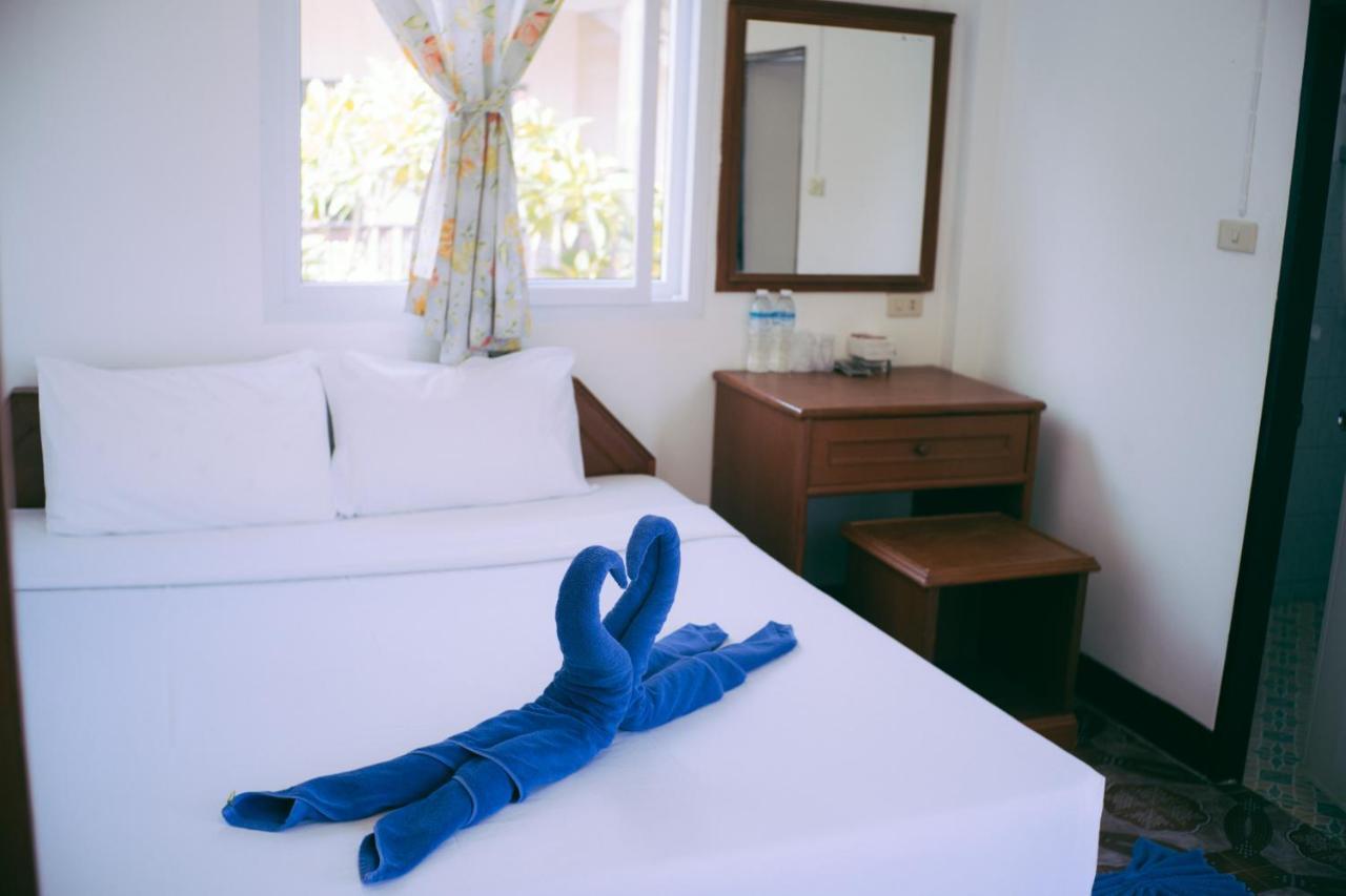Amity Beach Resort Maret Esterno foto