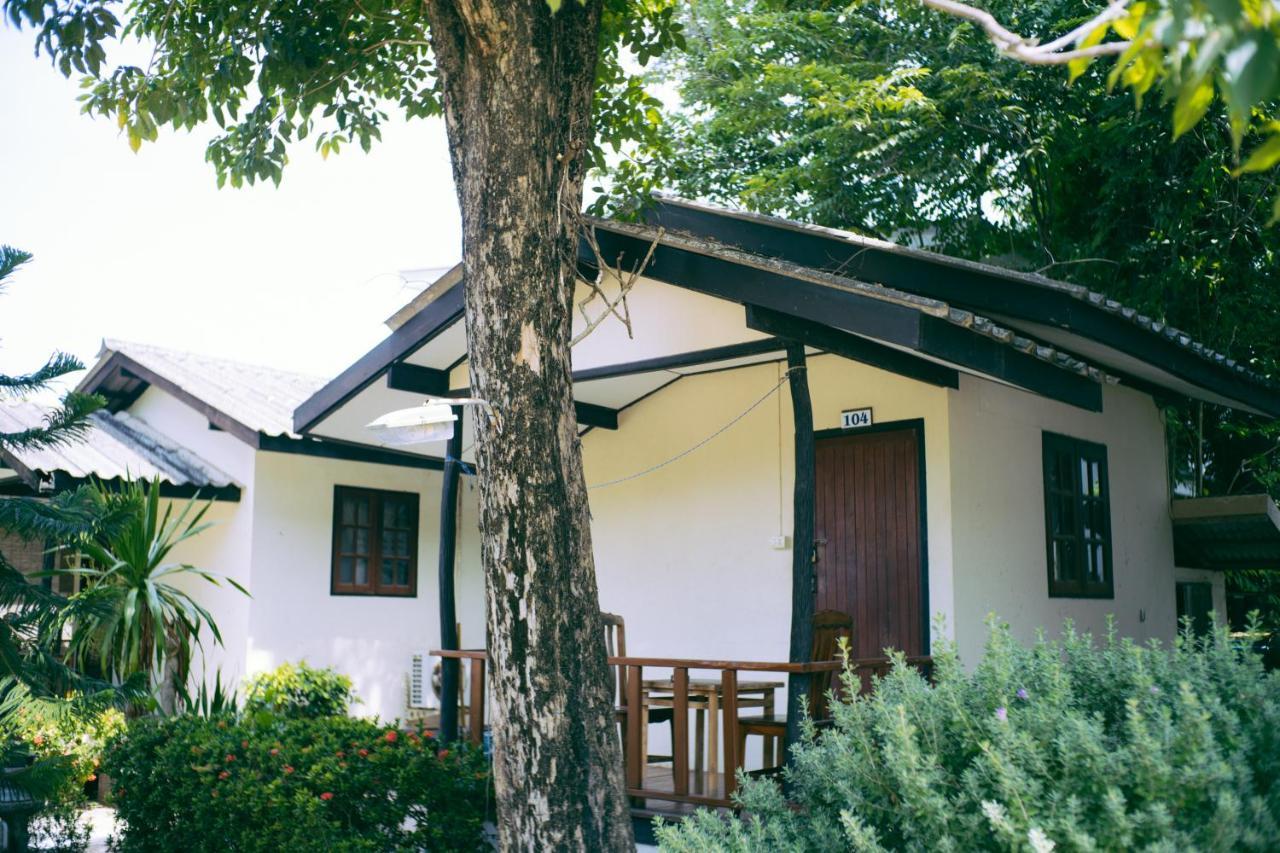 Amity Beach Resort Maret Esterno foto